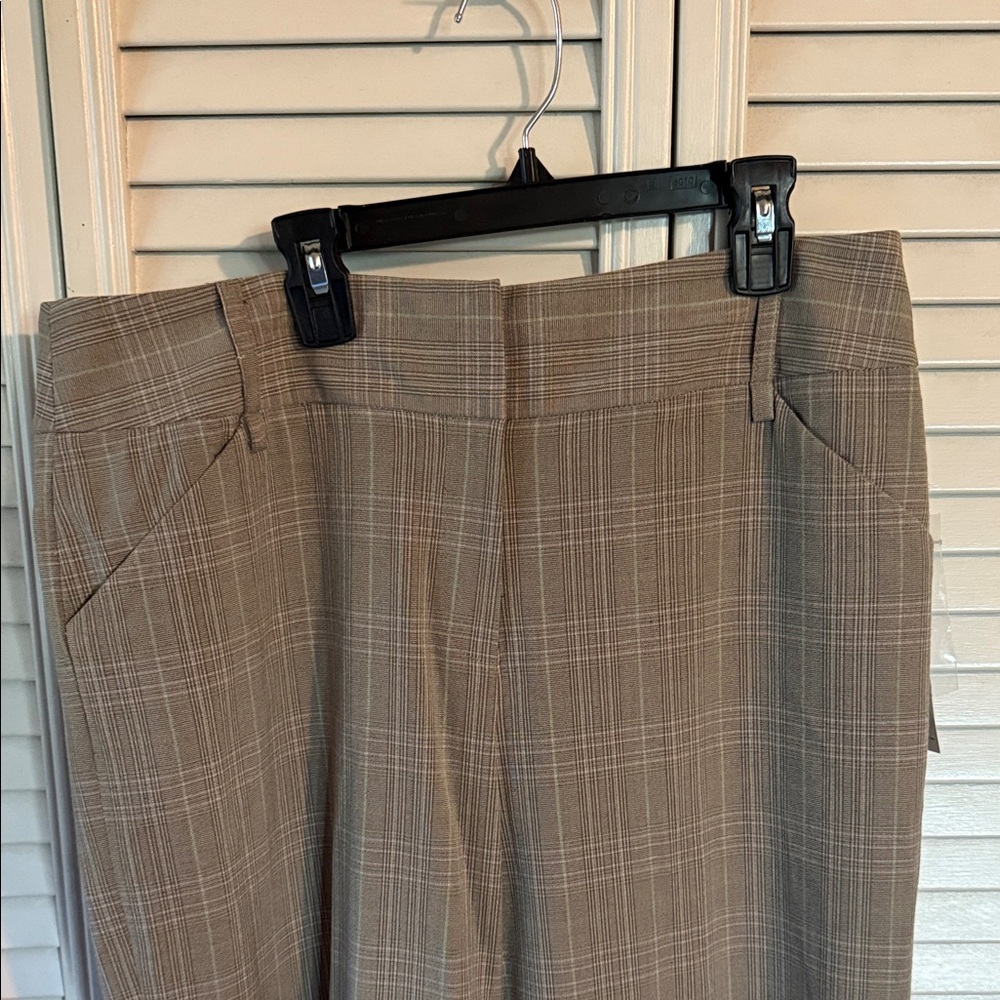 Rafaella Women's Beige Checkered Trousers - Picture 2 of 7